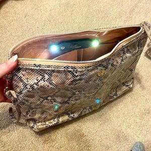 LED light up makeup bag